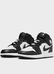 Jordan, Air Jordan 1 Mid SE Seasonal (GS), black, Image 4 of 8
