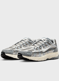 Nike, P-6000 metallic silver/metallic silver/black, black, Image 4 of 8