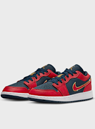 Jordan, Air Jordan 1 Low SE (GS), red, Image 4 of 8