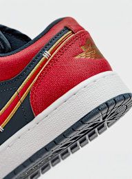 Jordan, 1 Low SE (GS), red, Image 8 of 8