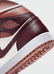 Jordan, WMNS Air Jordan 1 Mid, red, Image 7 of 8