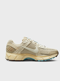 Nike, WMNS Zoom Vomero 5, beige, Image 2 of 9