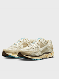 Nike, WMNS Zoom Vomero 5, beige, Image 4 of 9