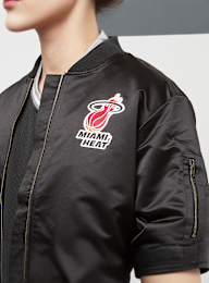 Mitchell & Ness, NBA Lightweight Satin Bomber Miami Heat, zwart, Afbeelding 3 van 7
