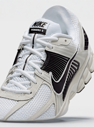 Nike, Zoom Vomero 5, white, Image 7 of 9
