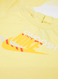 Nike, Sportswear PE Romper Bucket Hat Set (2 Piece), żółty, Obraz 3 z 5