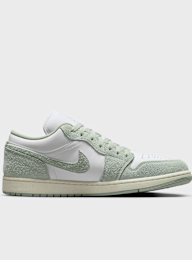 Jordan, Air Jordan 1 Low SE, green, Image 2 of 8