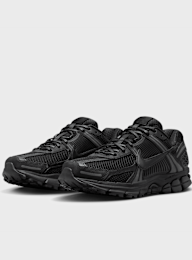 Nike, Zoom Vomero 5, black, Image 4 of 9
