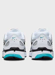 Nike, P-6000 metallic silver/metallic silver/black, white, Image 3 of 6