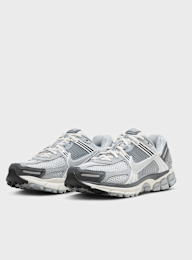 Nike, WMNS Zoom Vomero 5, grey, Image 4 of 9