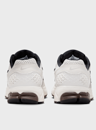 Nike, WMNS Zoom Vomero 5, white, Image 5 of 9