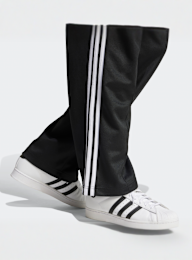 adidas Originals, Adicolor Baggy Fit Firebird Trackpant, black, Image 4 of 5