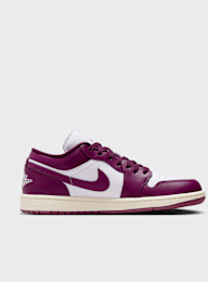 Jordan, WMNS Air Jordan 1 Low, red, Image 2 of 8