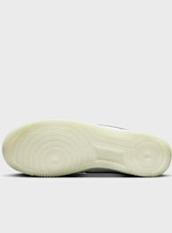 Nike, Air Force 1 '07 LV8, white, Image 3 of 8