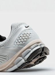 Nike, WMNS Zoom Vomero 5, grey, Image 8 of 9