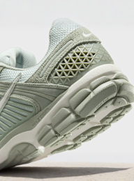 Nike, Zoom Vomero 5, green, Image 8 of 9