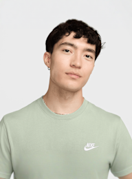 Nike, Sportswear Club T-Shirt, green, Image 3 of 5
