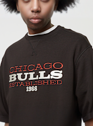 New Era, Chicago Bulls NBA Lifestyle Oversized Crewneck Sweatshirt, black, Image 3 of 5