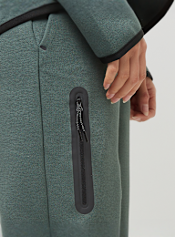 Nike, Sportswear Tech Fleece Mid-Rise Jogger, groen, Afbeelding 4 van 5