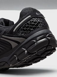 Nike, Zoom Vomero 5, black, Image 8 of 9
