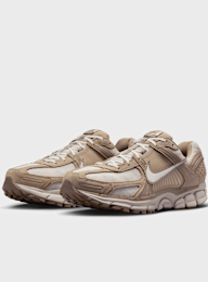 Nike, Zoom Vomero 5, brown, Image 4 of 8