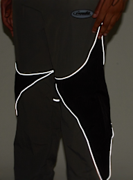 Capacité, Logo Rubber Badge Colorblocked Trackpants, grey, Image 6 of 7