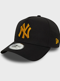 New Era, League Essential MLB New York Yankees 9FORTY E-Frame Cap, black, Image 1 of 3