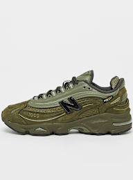 New Balance, 1000, green, Image 1 of 5