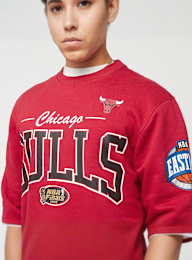 Mitchell & Ness, NBA Chicago Bulls There & Back Fleece Crew, red, Image 3 of 6