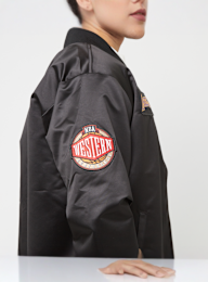 Mitchell & Ness, NBA Los Angeles Lakers Team Leader Satin Bomber, black, Image 5 of 7