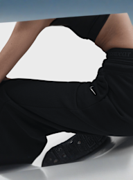 Nike, Sportswear Phoenix Fleece High-Waisted Sweatpants, zwart, Afbeelding 4 van 4