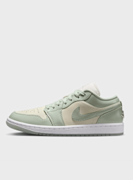 Jordan, WMNS Air Jordan 1 Low SE, green, Image 1 of 8