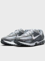 Nike, Zoom Vomero 5, szary, Obraz 4 z 9