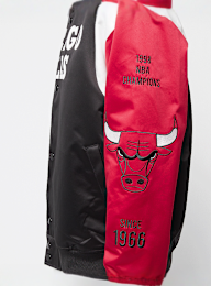 Mitchell & Ness, NBA Team Origins Satin Jacket Vintage Logo Chicago Bulls, black, Image 3 of 8