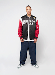 Mitchell & Ness, NBA Team Origins Satin Jacket Vintage Logo Chicago Bulls, black, Image 8 of 8