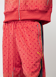 PUMA, T7 Road To Unity All Over Print Relaxed Straight Tracküants DK, rood, Afbeelding 5 van 6