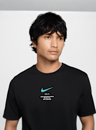 Nike, Sportswear Club T-Shirt, black, Image 3 of 5