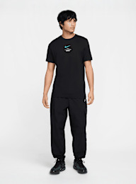 Nike, Sportswear Club T-Shirt, black, Image 5 of 5