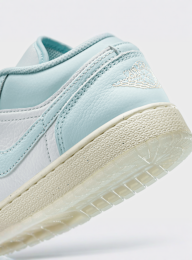 Jordan, 1 Low SE (GS), blue, Image 8 of 10