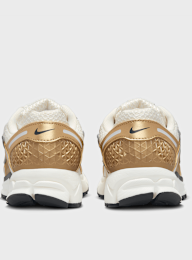 Nike, WMNS Zoom Vomero 5, gold, Image 5 of 8