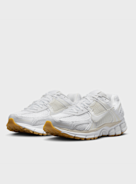 Nike, Zoom Vomero 5, white, Image 4 of 9