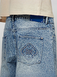 zəяo si:x nœf, Primary Logo Embossed Denim Shorts, blue, Image 4 of 5