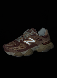 New Balance, 9060 black, red, Image 6 of 6