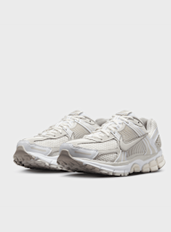 Nike, Zoom Vomero 5, white, Image 4 of 9