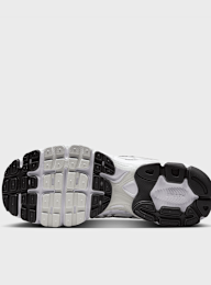 Nike, WMNS Air Max Moto 2K, white, Image 3 of 9