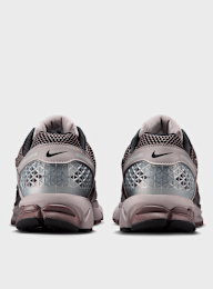 Nike, Zoom Vomero 5, brown, Image 5 of 9