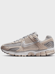 Nike, Zoom Vomero 5, beige, Image 1 of 9