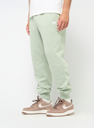 Nike, Club Jogger, green, Image 1 of 5