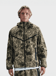 Nike, Tech Dri-FIT Woven Camo Windrunner Oversized Jacket, camouflage, Image 1 of 7