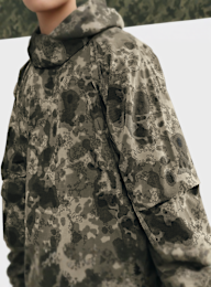 Nike, Tech Dri-FIT Woven Camo Windrunner Oversized Jacket, camouflage, Image 4 of 7